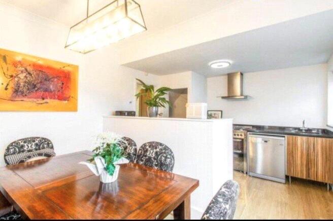 3 bed Terraced for sale Image 8