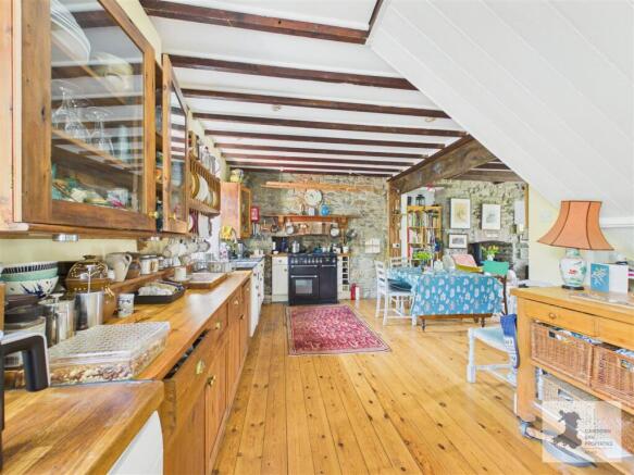kitchen/dining room