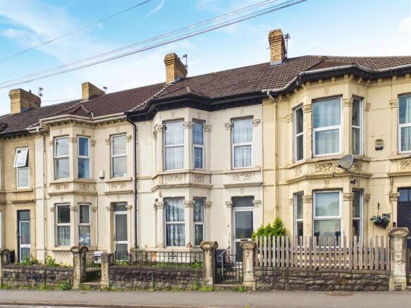 Main - 3-bed terrace for Auction, Kingswood.jpg