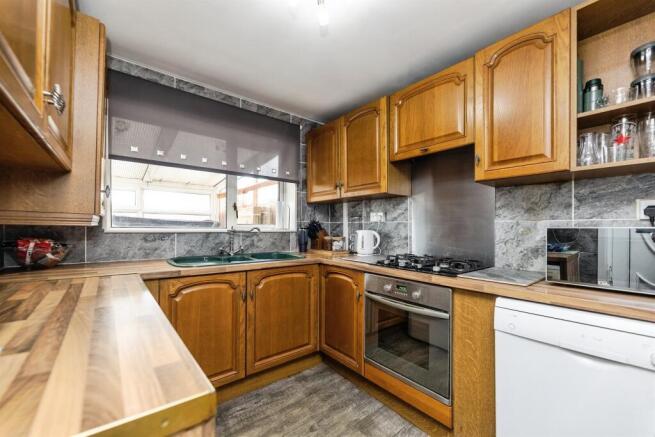2 bed Semi-Detached for sale Image 6