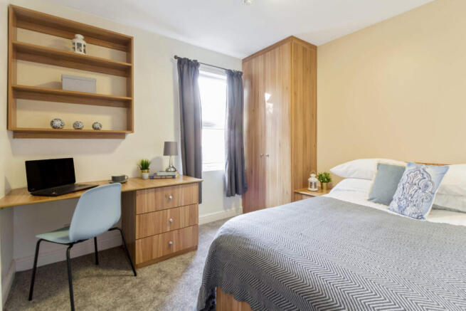 5 bed Flat to rent Image 5