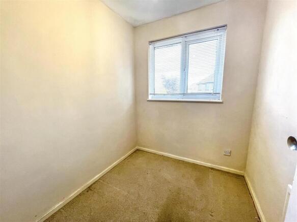 3 bed Semi-Detached for sale Image 8