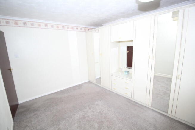 3 bed Semi-Detached for sale Image 9