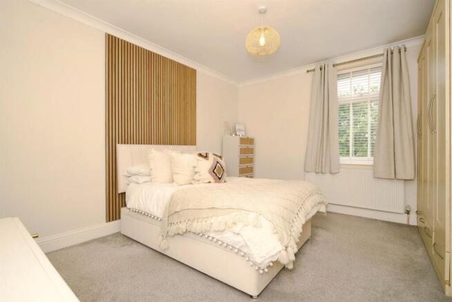2 bed Terraced for sale Image 10