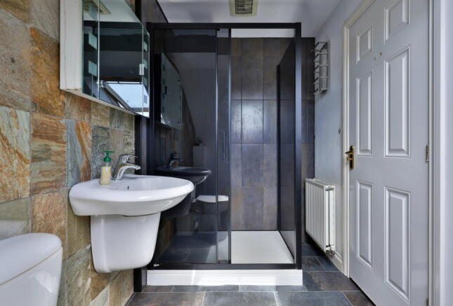 4 bed Town House for sale Image 5