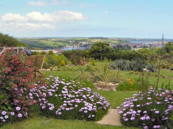 Gardens / River View