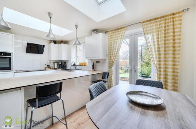Warblington Close, Tadley, Hampshire, RG26 photo 4