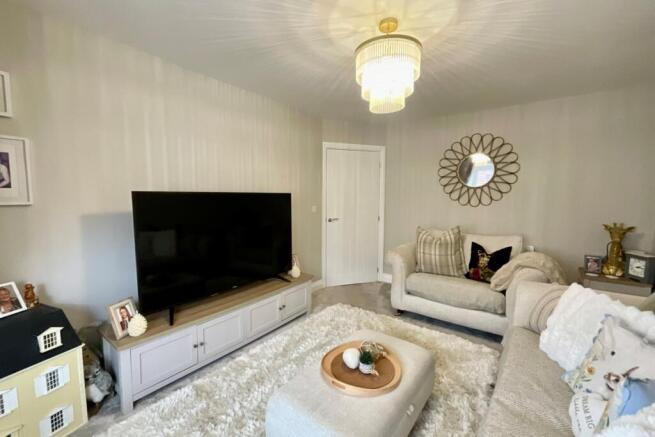 4 bed Detached for sale Image 4