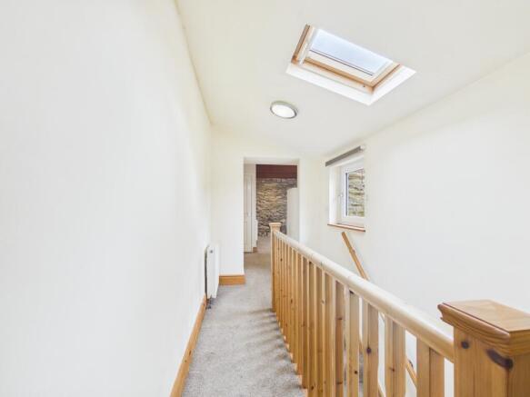 2 bed Flat to rent Image 5