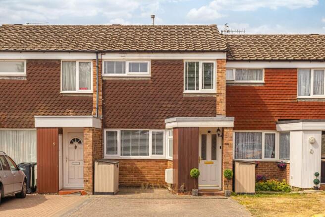 2-bed terraced on Bolters Road, Horley, RH6, £375,000