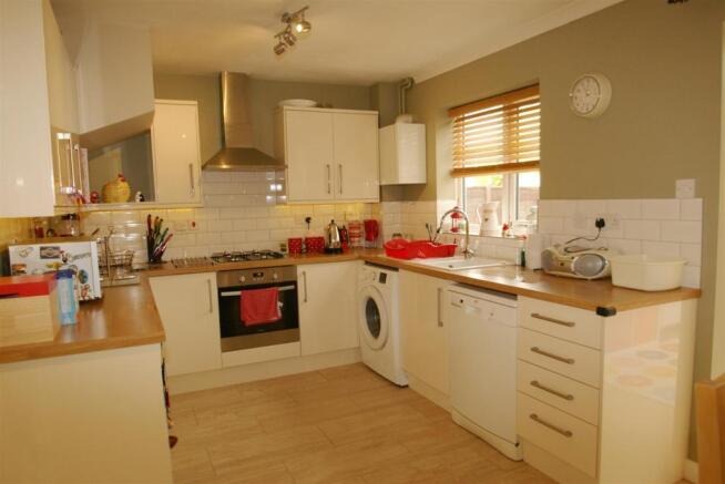 Kitchen 1.JPG