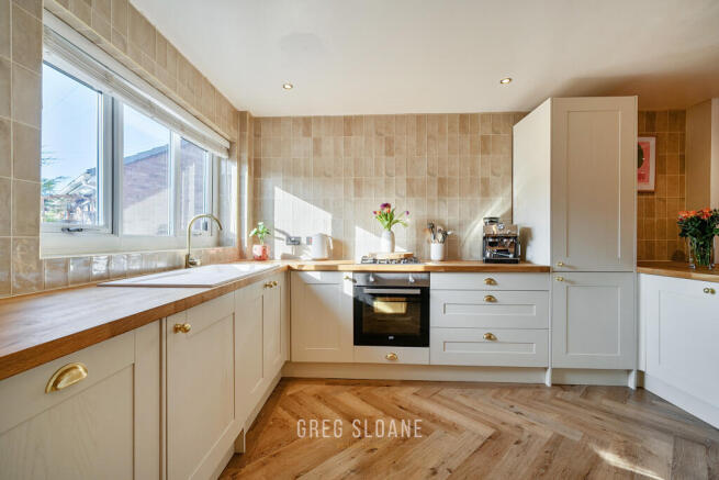 1415876-8-699f260f7dc77