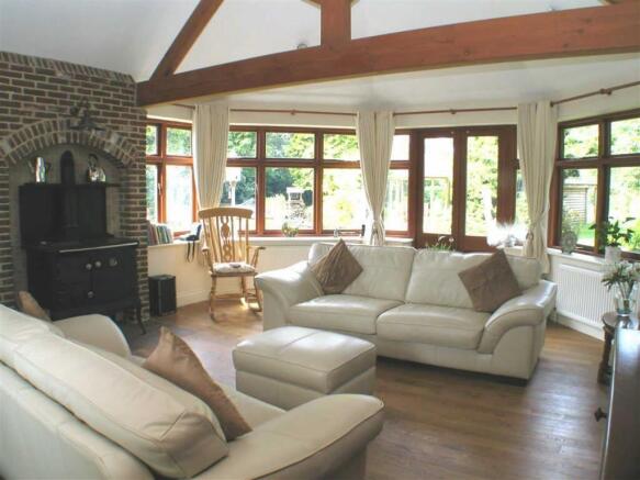 GARDEN SITTING ROOM