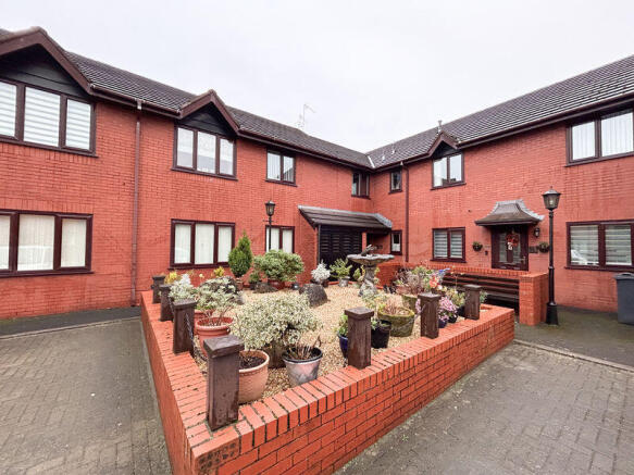 2-bed flat on GROUND FLOOR APARTMENT Flat 9, Greenbank, Argyle Road, Poulton, FY6 7EW, £97,500