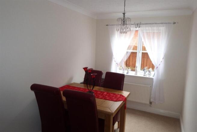 Bedroom/Dining Room