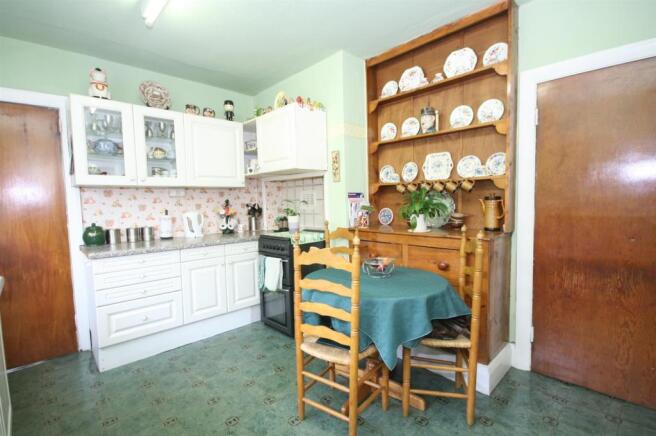 BREAKFAST KITCHEN