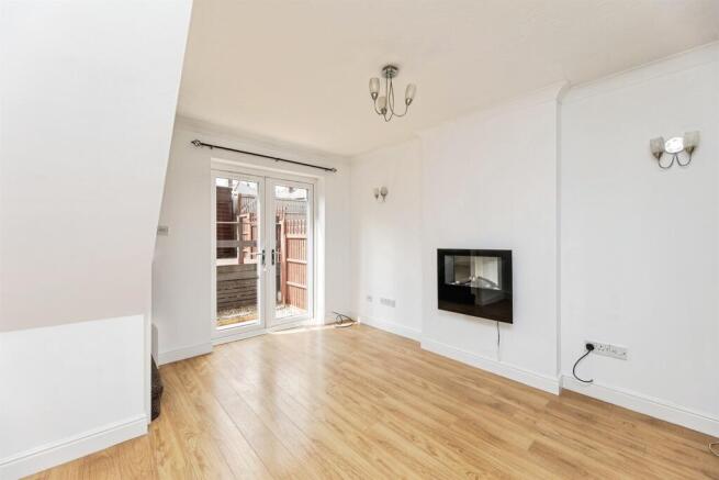 2 bed Terraced for sale Image 5