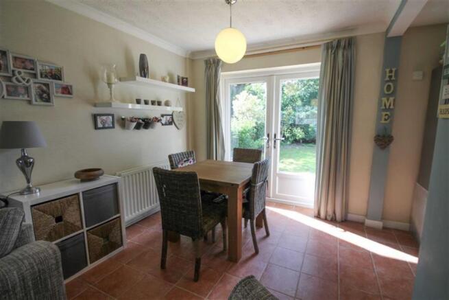 Lounge/dining room