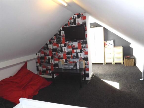 USEABLE LOFT SPACE