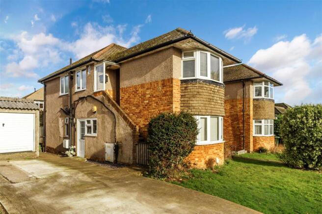 2-bed house on Lewins Road, Epsom, KT18, £350,000
