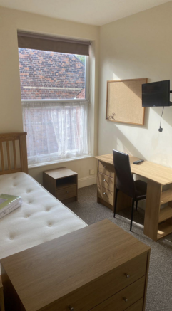 3 bed House to rent Image 9