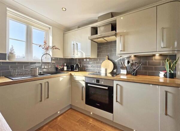 Kitchen c.jpg