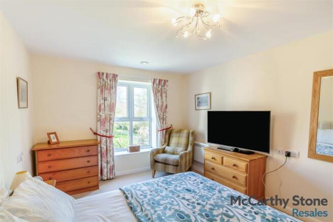 2 bed Apartment for sale Image 9