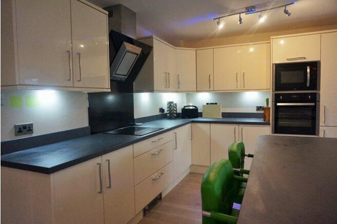 Kitchen / Breakfast