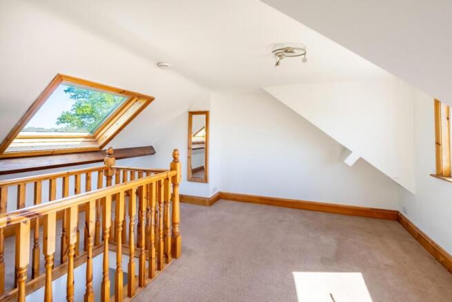 3 bed Semi-Detached for sale Image 9