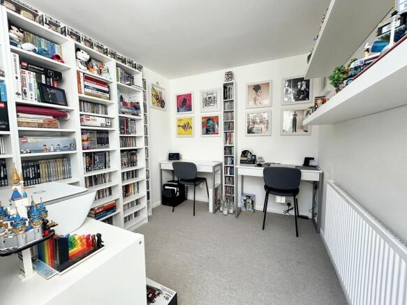OFFICE/FAMILY ROOM