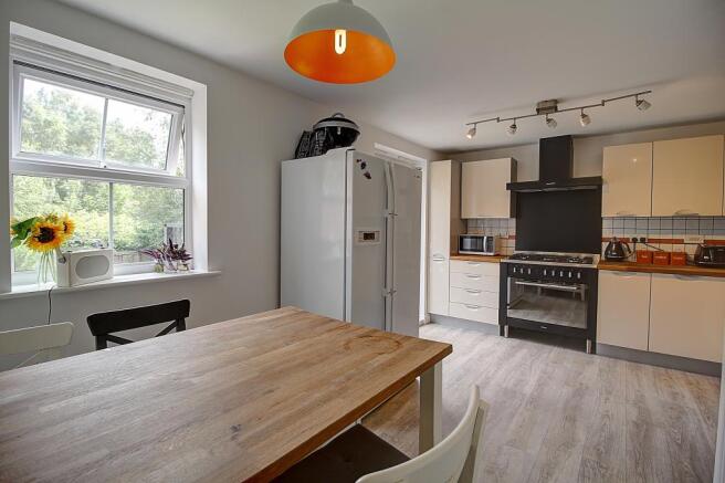 Kitchen: Diner