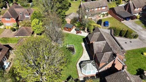 Roebuck Close, Ashtead, KT21
