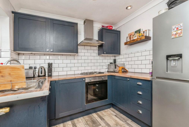 2 bed Semi-Detached for sale Image 5