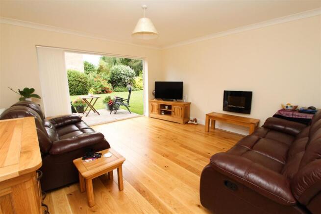 LIVING ROOM NEW.jpg