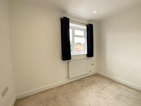 2 bed End of Terrace to rent Image 8