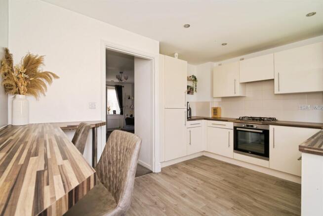 2 bed Terraced for sale Image 4