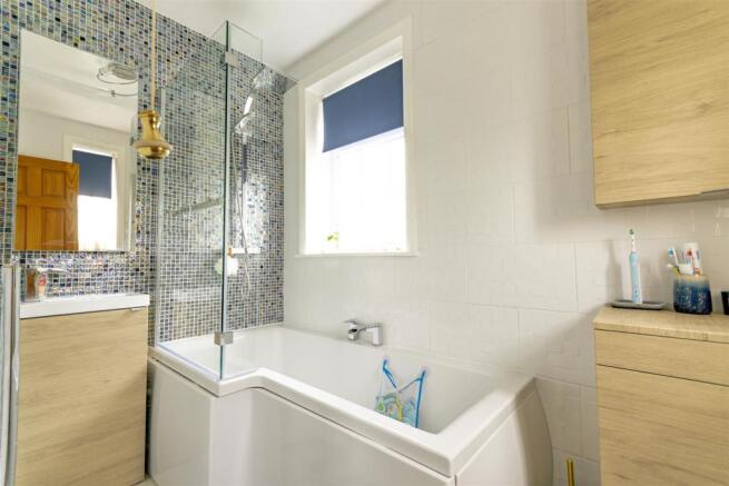[] - 27 Mount Crescent_0256-HDR copy.jpg