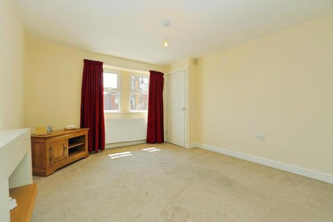 2 bed House for sale Image 8