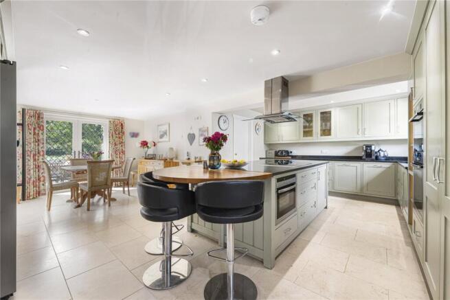Kitchen/Breakfast Rm