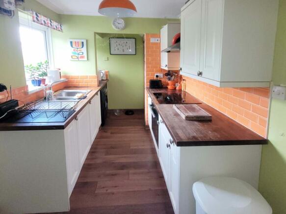 Photo 3