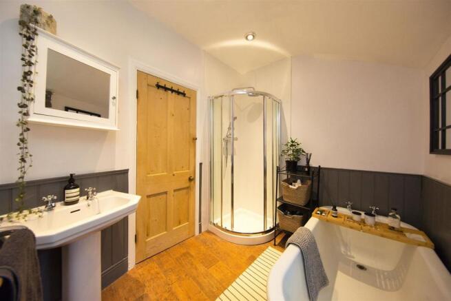 132 Moorland Rd 1376.jpg
