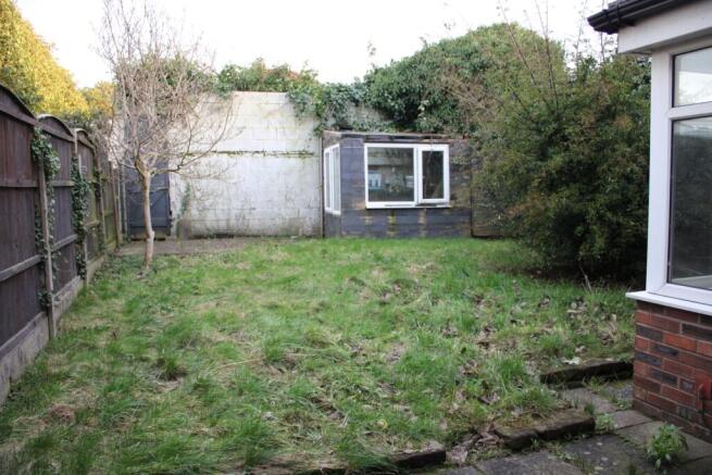 34 Holt Lane garden