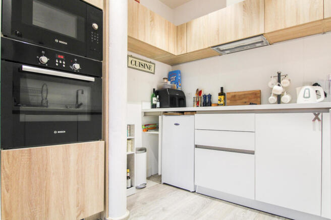 1 bed Apartment for sale Image 6