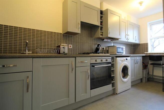 Kitchen/ Breakfast Room