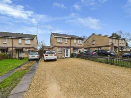 24, Dicks Way, Aylesbury HP19 9UA