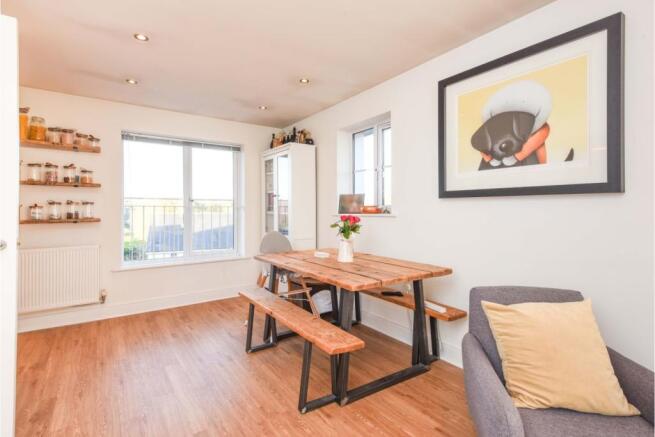 Lounge/Dining Room