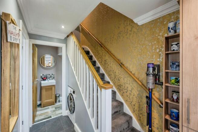 2 bed Semi-Detached for sale Image 6