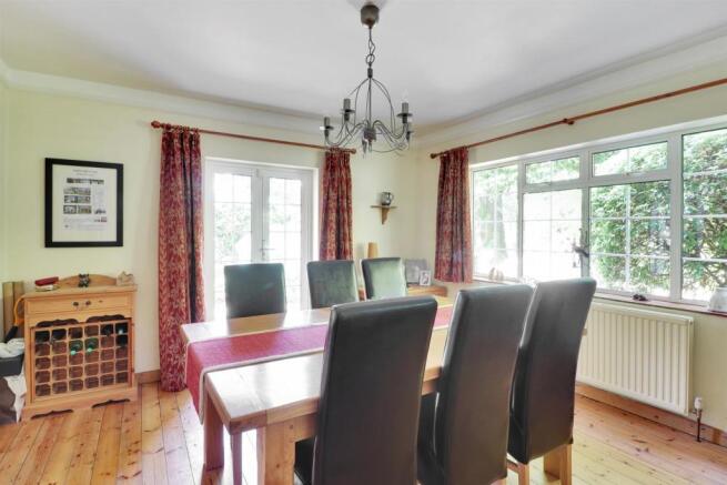 Dining Room.jpg