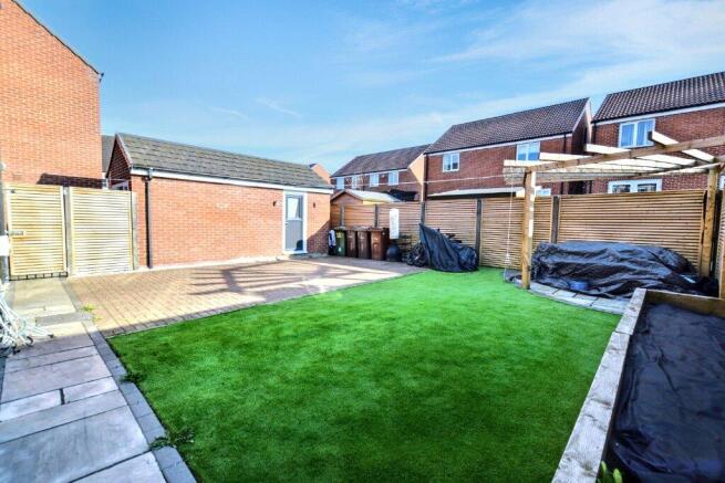 4 bed Detached for sale Image 7