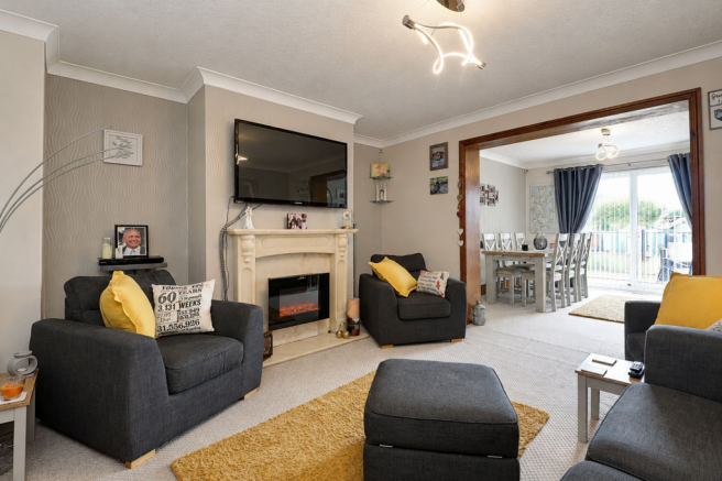 3 bed Semi-Detached for sale Image 6
